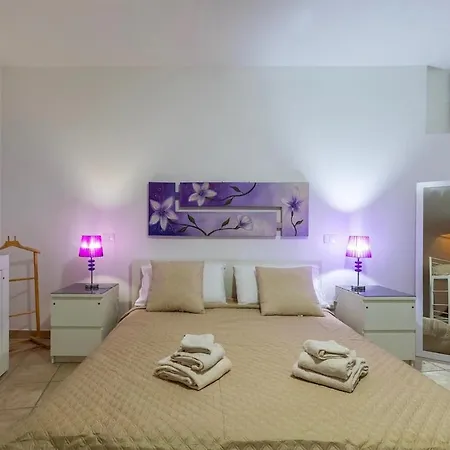 Gabbiano Bianco House *
