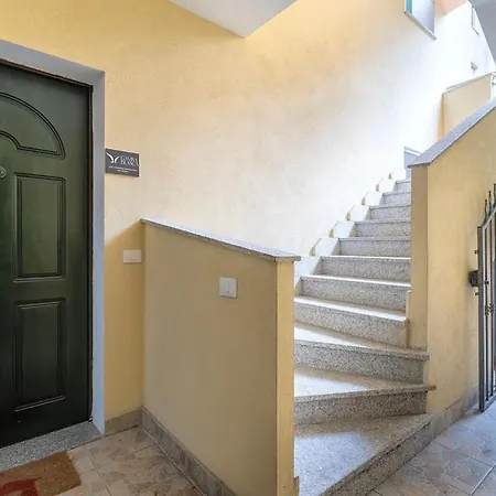 Дом отдыха Gabbiano Bianco House *