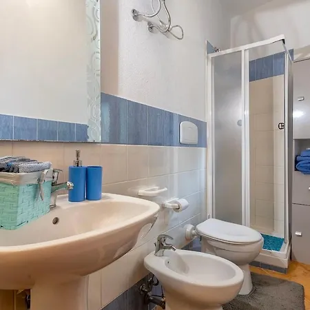 Дом отдыха Gabbiano Bianco House *